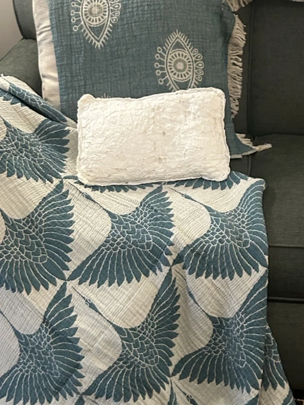 Modern Luxury Throw Feathers Flocked Woven Jacquard Cotton 55 x 77 Teal